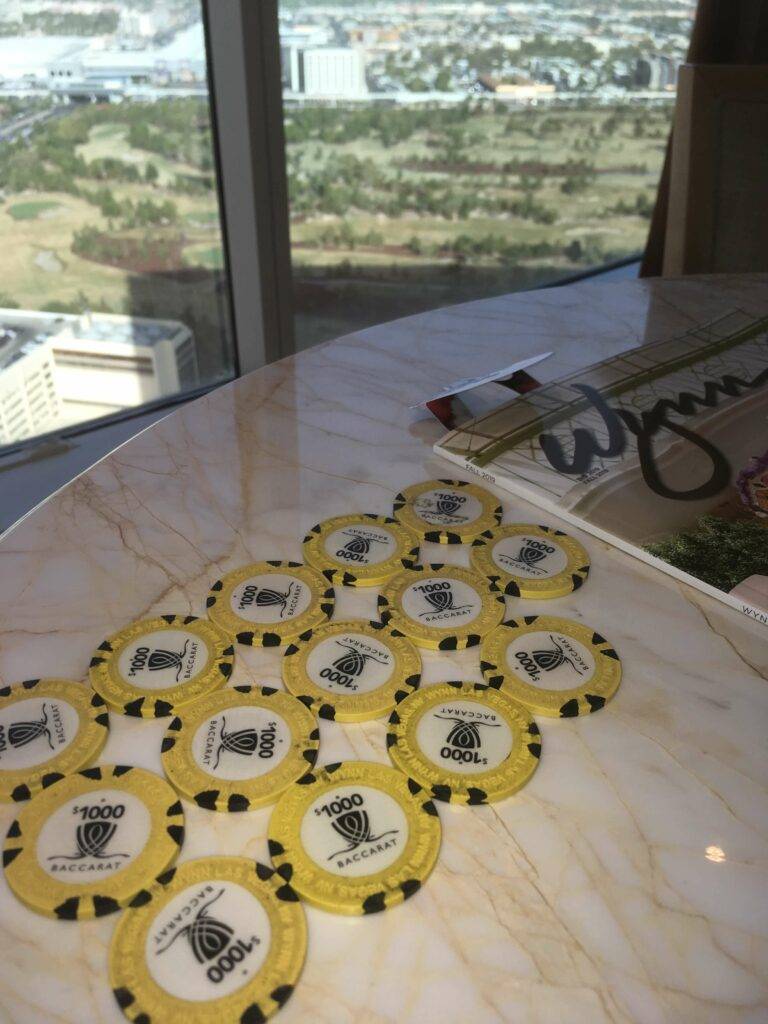 table-of-baccarat-chips